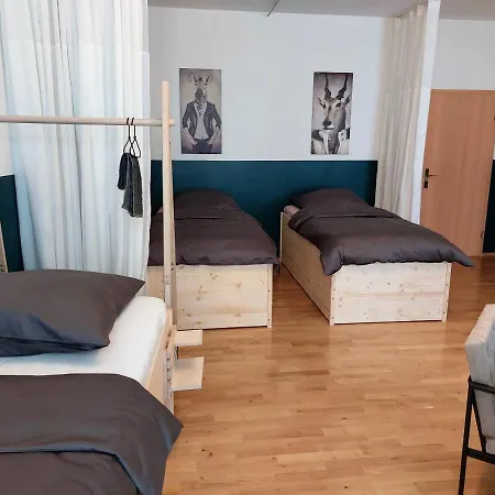 Viel Platz Fuer Gruppen Inkl. Waschmaschine, Hochstuhl Und Playstation Mitten In Der Altstadt *