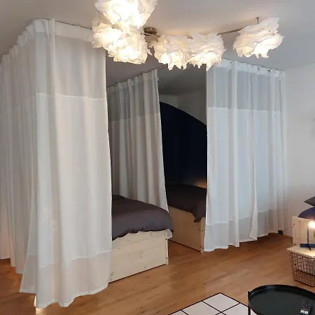Viel Platz Fuer Gruppen Inkl. Waschmaschine, Hochstuhl Und Playstation Mitten In Der Altstadt