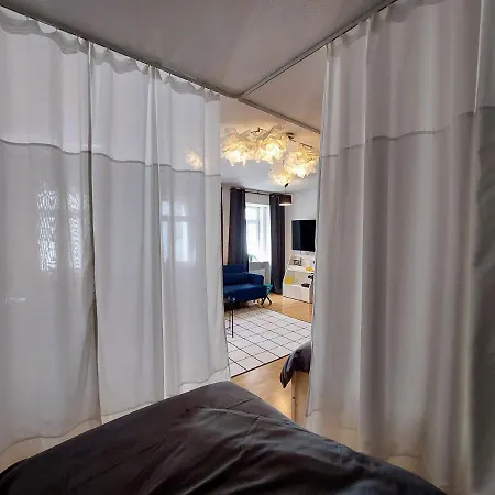 Apartment Viel Platz Fuer Gruppen Inkl. Waschmaschine, Hochstuhl Und Playstation Mitten In Der Altstadt
